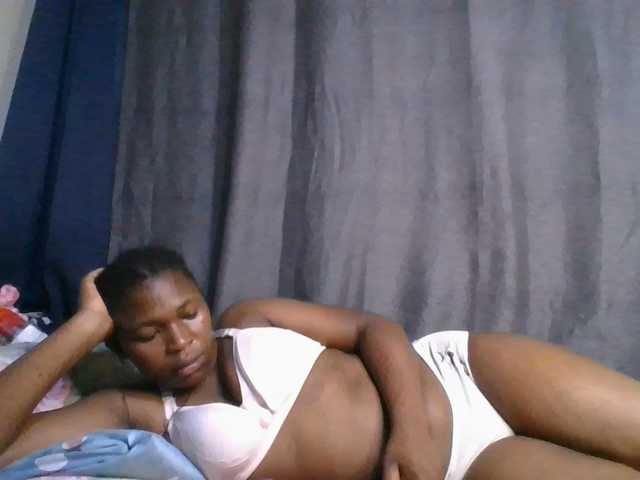 cute-faizah live cam on BongaCams