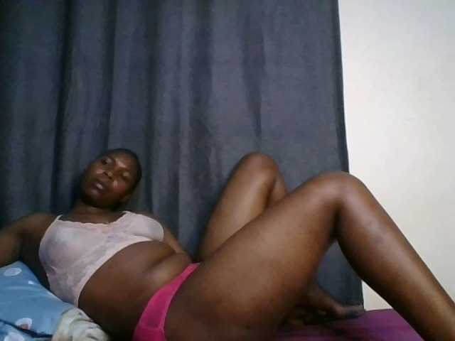 cute-faizah live cam on BongaCams