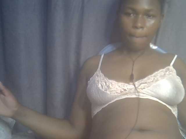 cute-faizah live cam on BongaCams