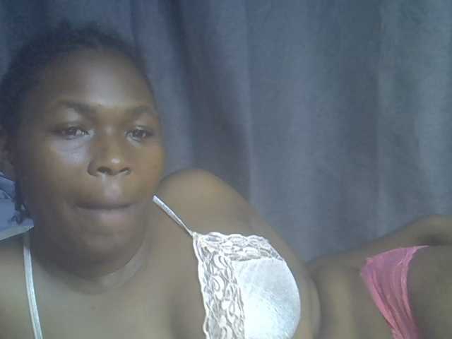 cute-faizah live cam on BongaCams