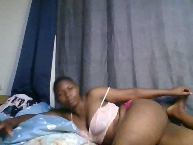 cute-faizah live cam on BongaCams