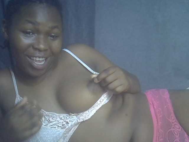 cute-faizah live cam on BongaCams