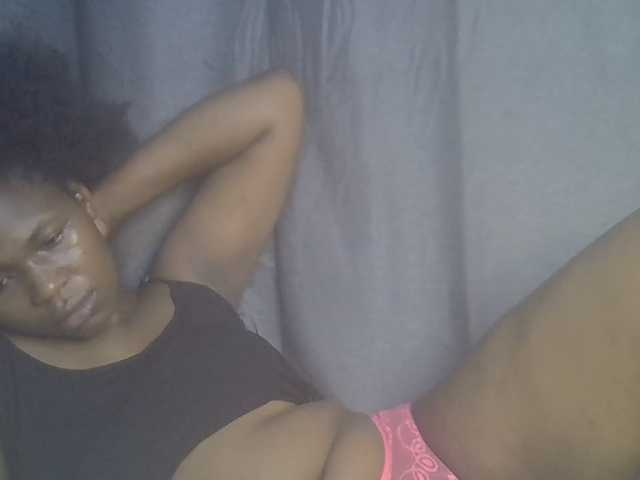 cute-faizah live cam on BongaCams