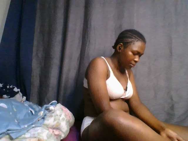 cute-faizah live cam on BongaCams