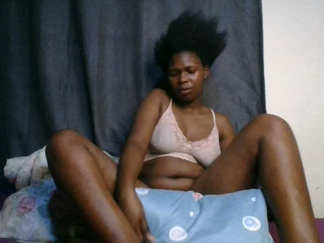 cute-faizah live cam on BongaCams
