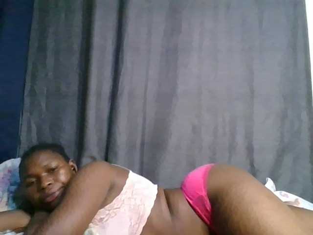 cute-faizah live cam on BongaCams