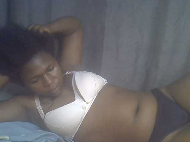 cute-faizah live cam on BongaCams