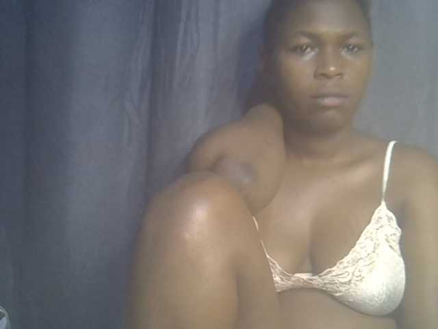 cute-faizah live cam on BongaCams