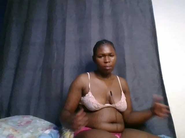 cute-faizah live cam on BongaCams