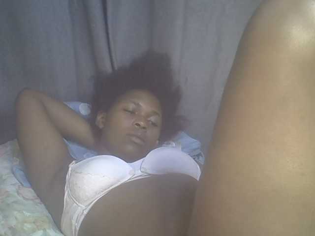 cute-faizah live cam on BongaCams