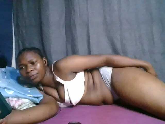 cute-faizah live cam on BongaCams