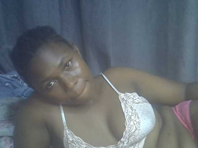 cute-faizah live cam on BongaCams