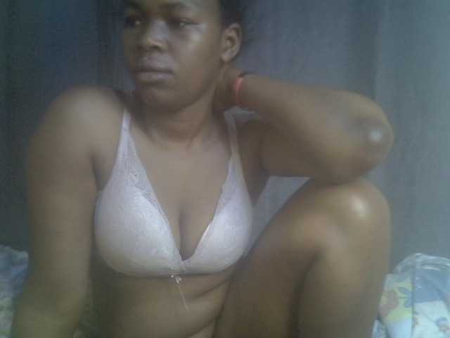 cute-faizah live cam on BongaCams