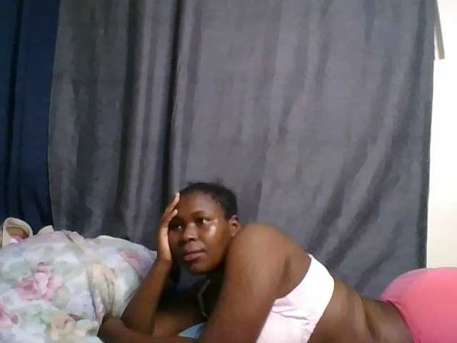 cute-faizah live cam on BongaCams
