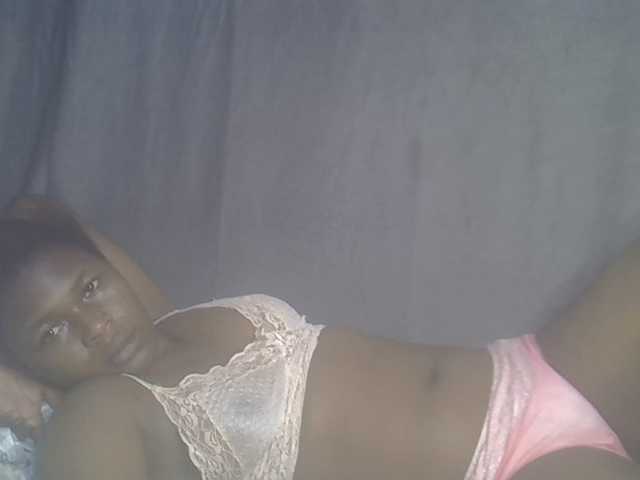 cute-faizah live cam on BongaCams