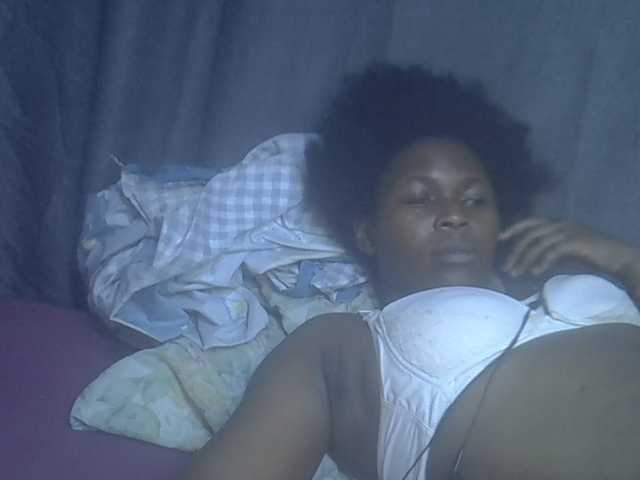 cute-faizah live cam on BongaCams