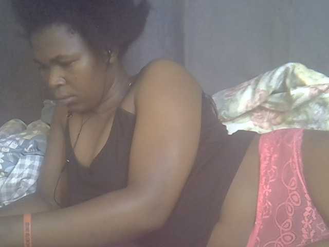 cute-faizah live cam on BongaCams