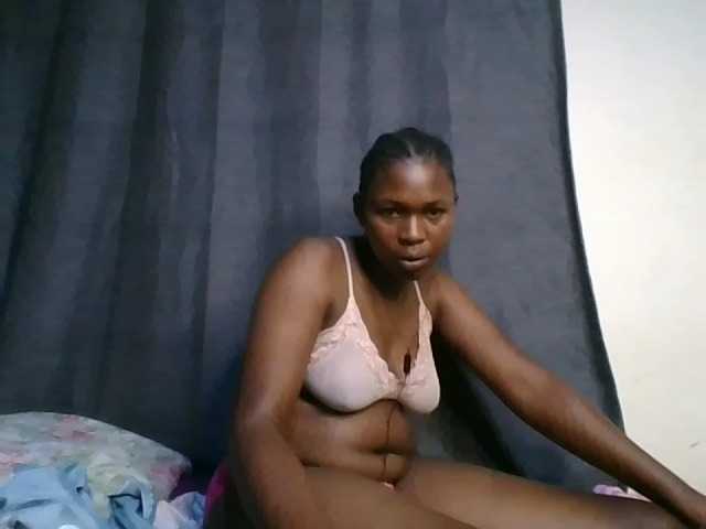 cute-faizah live cam on BongaCams