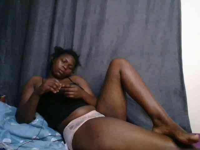 cute-faizah webcam