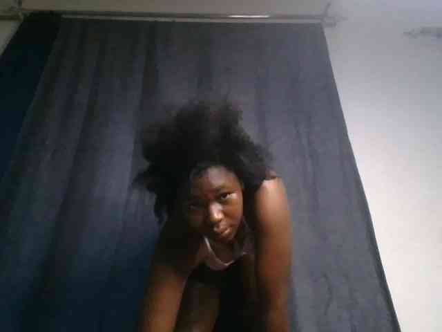 cute-faizah webcam