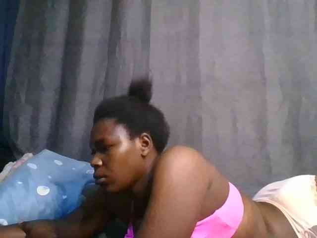 cute-faizah webcam