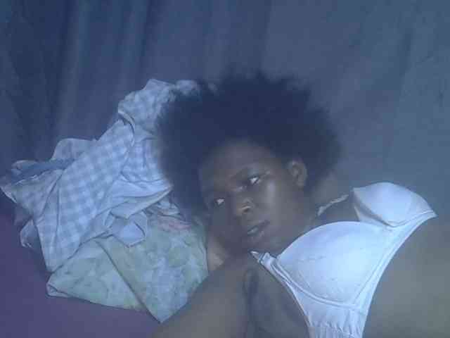 cute-faizah webcam