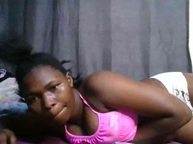 cute-faizah webcam