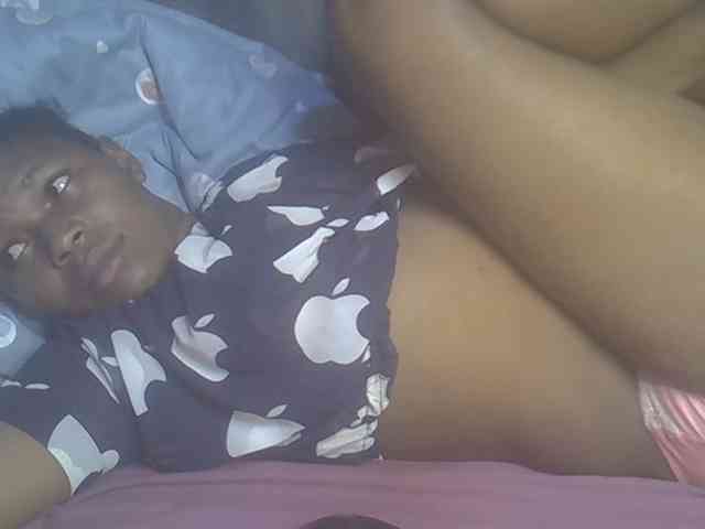 cute-faizah webcam