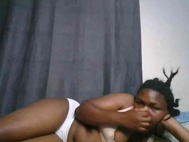 cute-faizah webcam