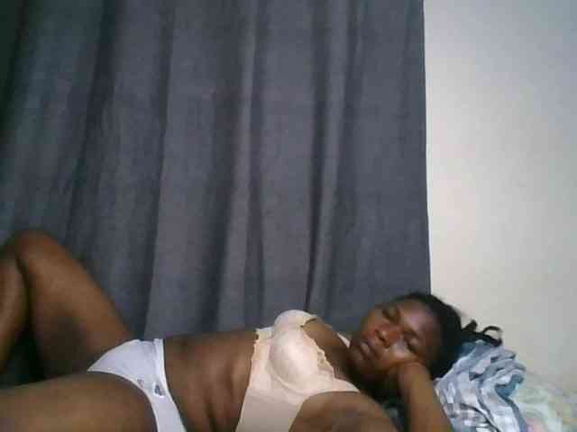 cute-faizah webcam