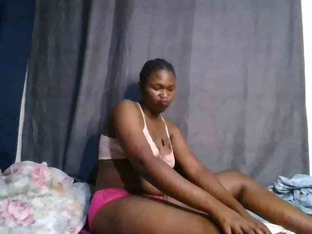 cute-faizah webcam