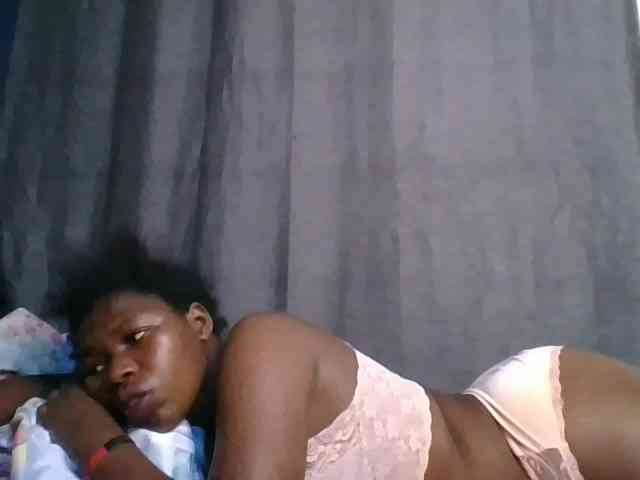 cute-faizah webcam