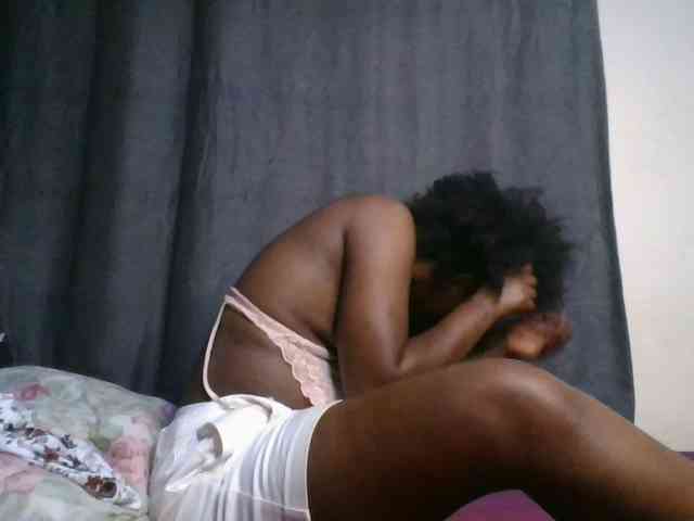 cute-faizah webcam
