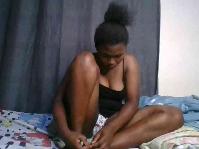 cute-faizah webcam