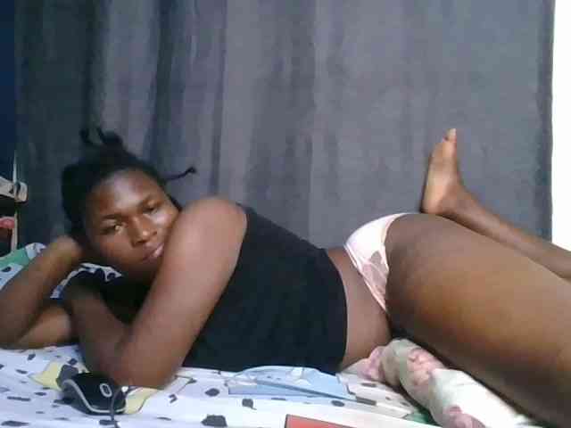cute-faizah webcam