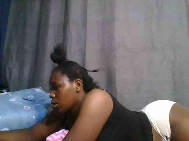cute-faizah webcam