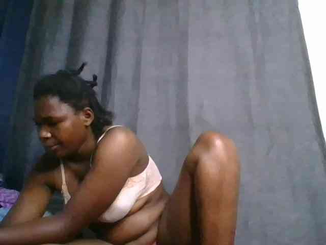 cute-faizah webcam