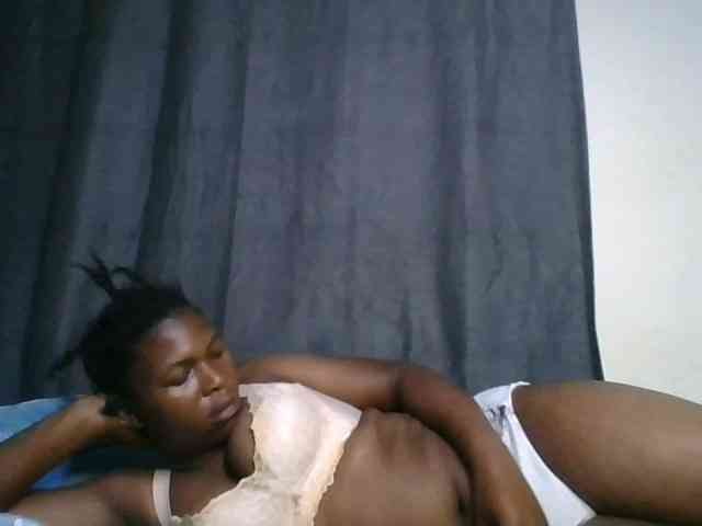 cute-faizah webcam