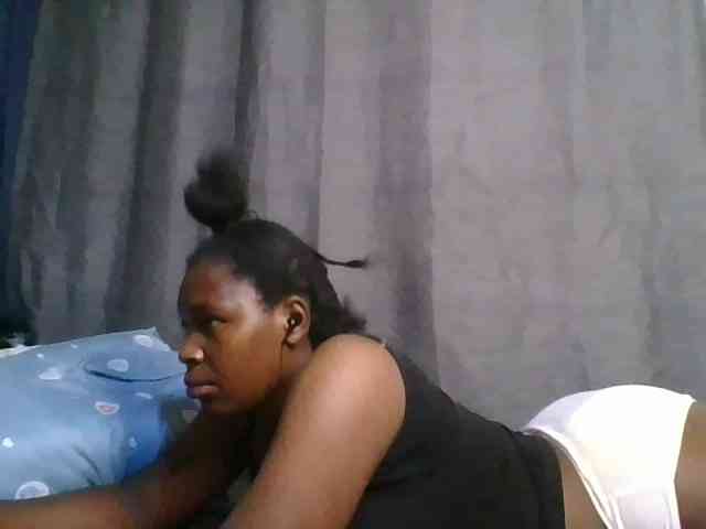 cute-faizah webcam