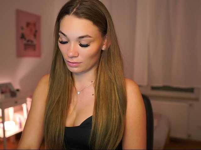 ChloeLux webcam