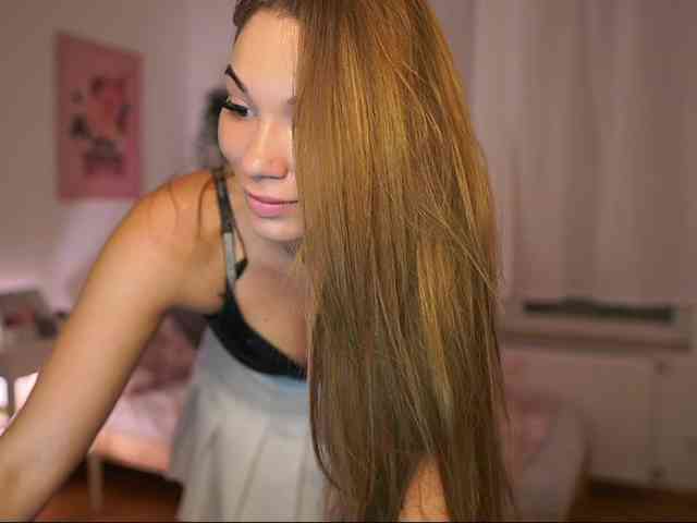 ChloeLux webcam