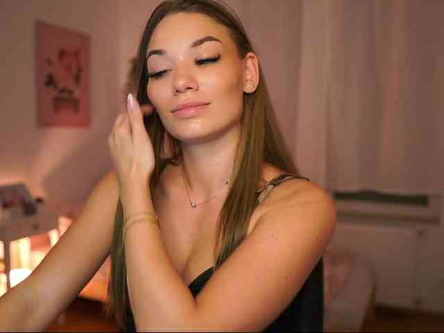 ChloeLux webcam