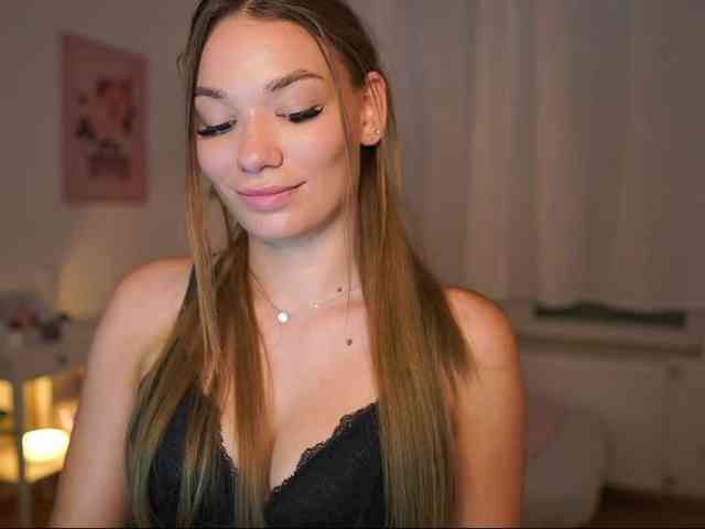 ChloeLux webcam