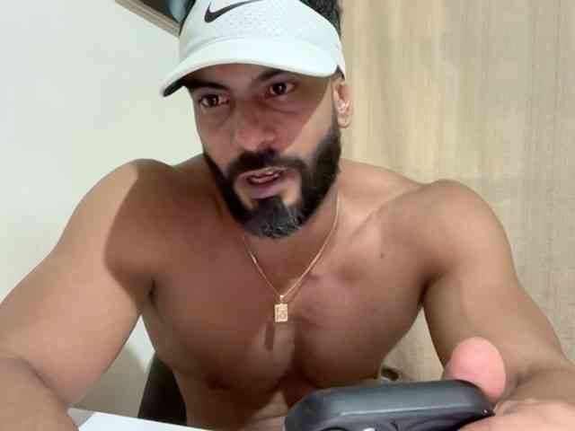 Romeodarkhot Live Webcam on BongaCams