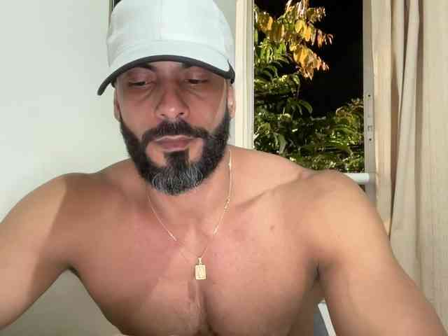 Romeodarkhot cam