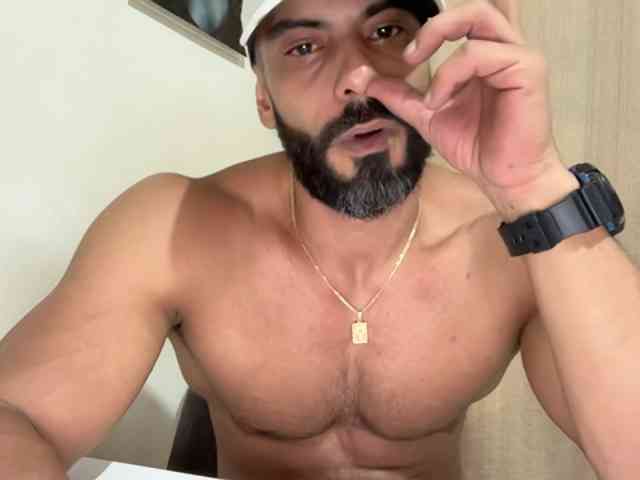 Romeodarkhot Live Webcam on BongaCams