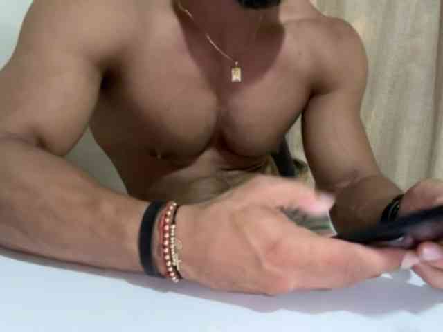 Romeodarkhot Romeodarkhot