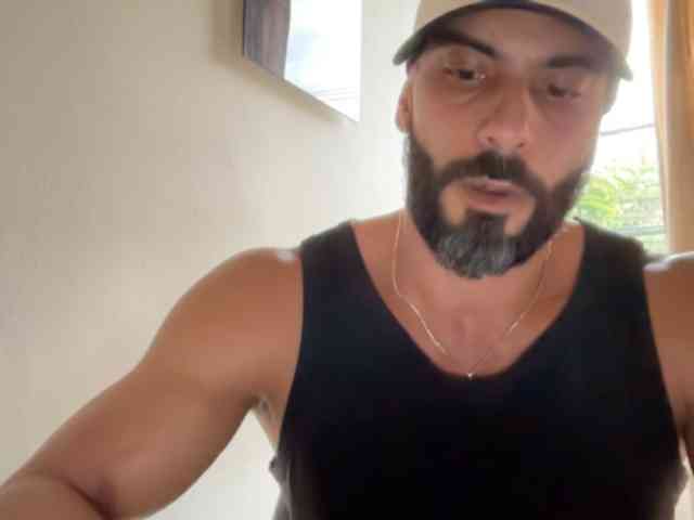 Romeodarkhot Live Webcam on BongaCams