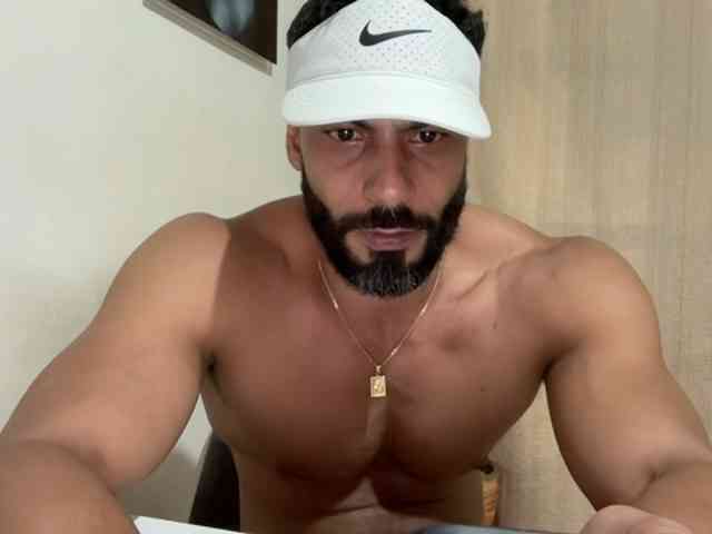 Romeodarkhot Live Webcam on BongaCams