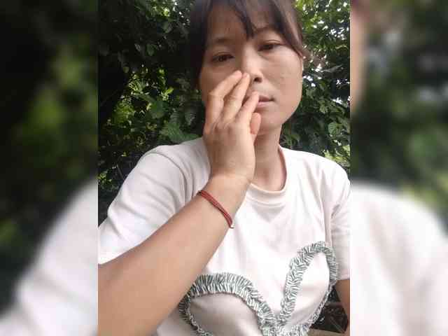 linda-beo00 webcam